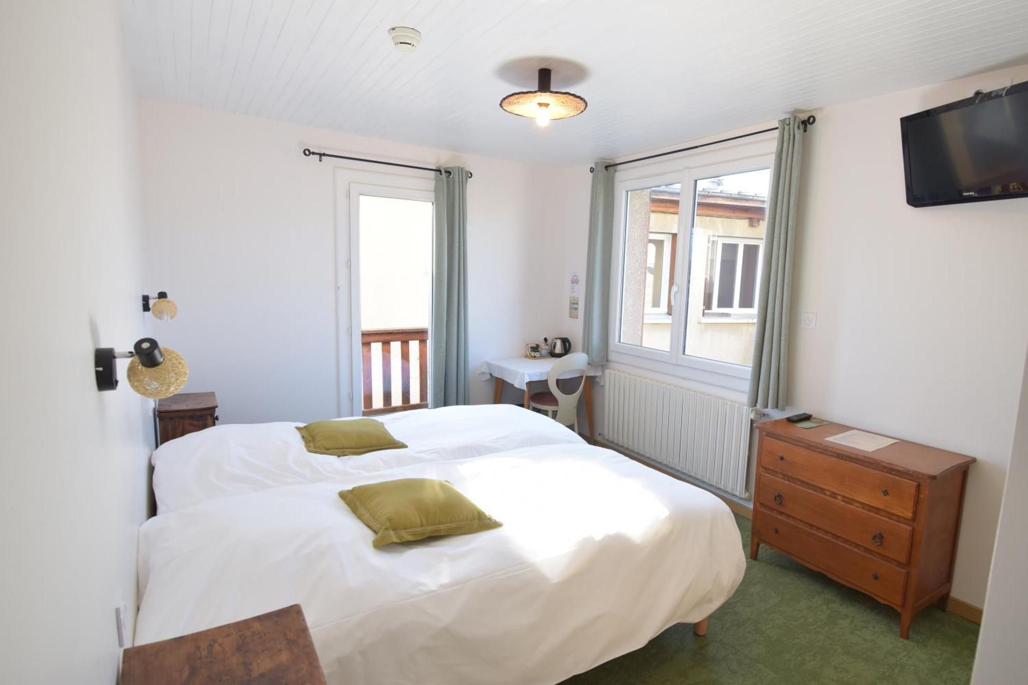 Hotel Les Chenets Saint-Julien-en-Champsaur Экстерьер фото