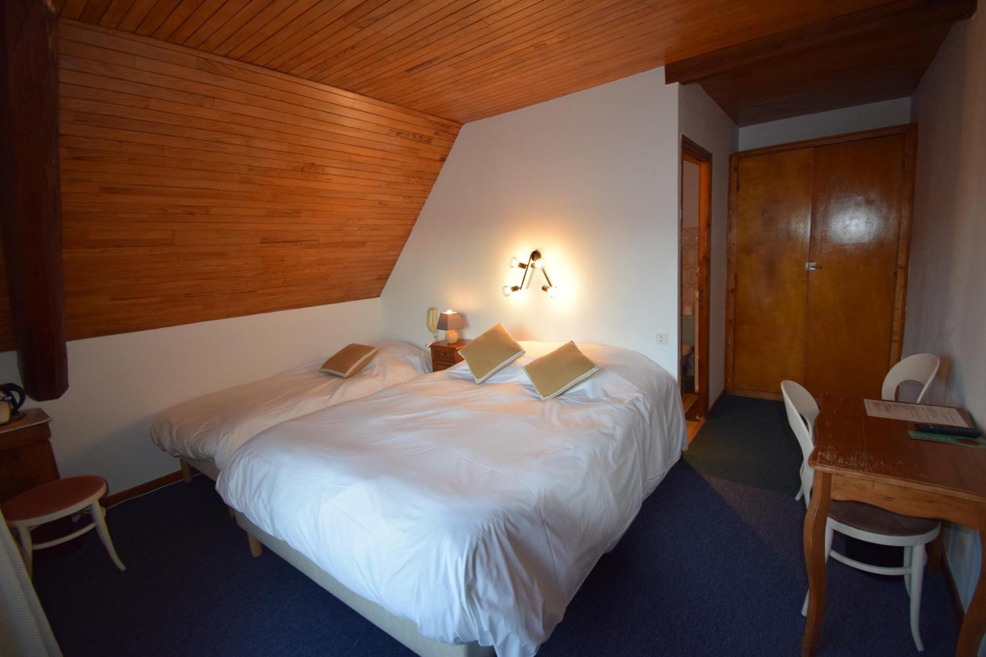 Hotel Les Chenets Saint-Julien-en-Champsaur Экстерьер фото