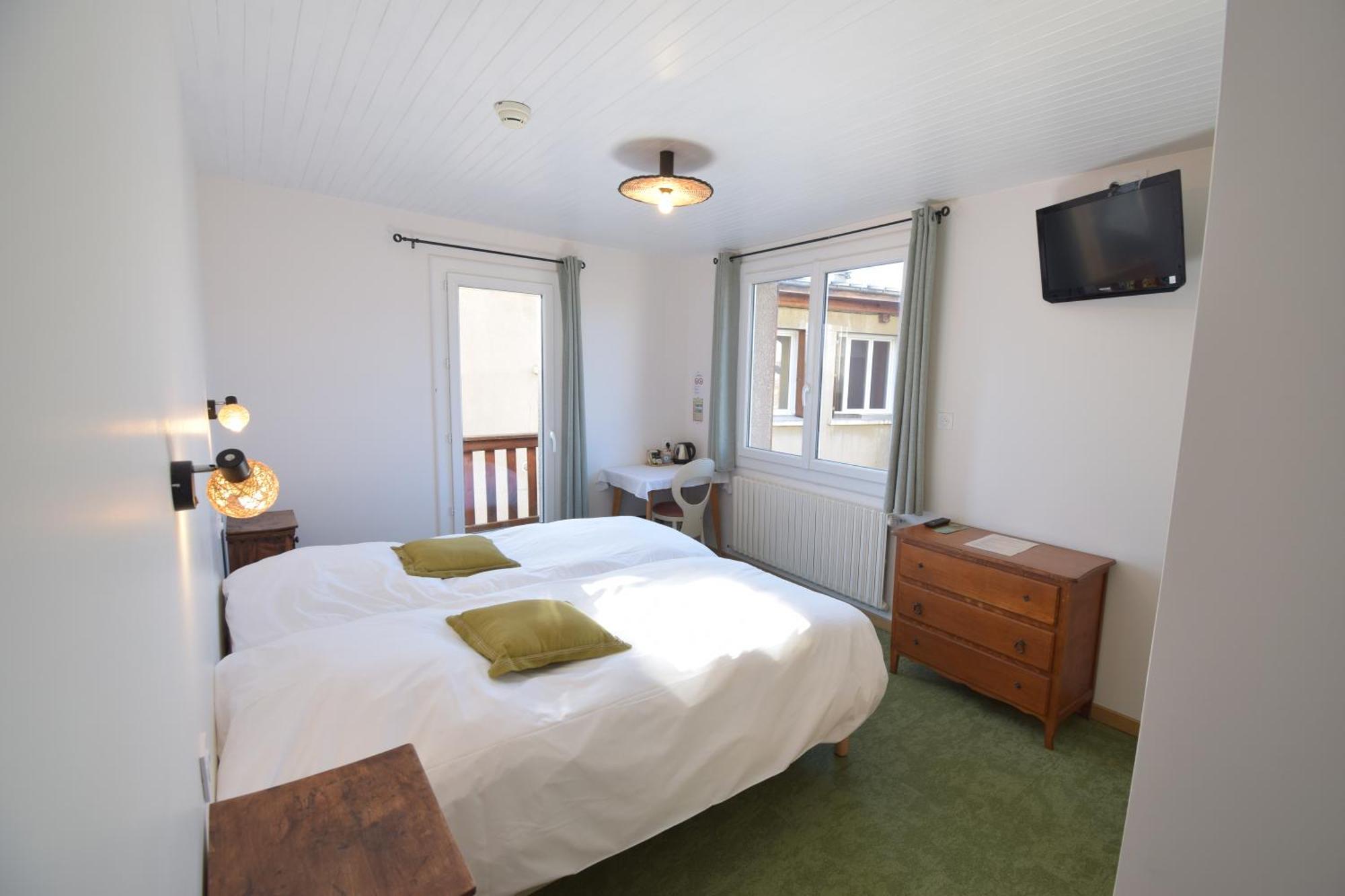 Hotel Les Chenets Saint-Julien-en-Champsaur Экстерьер фото