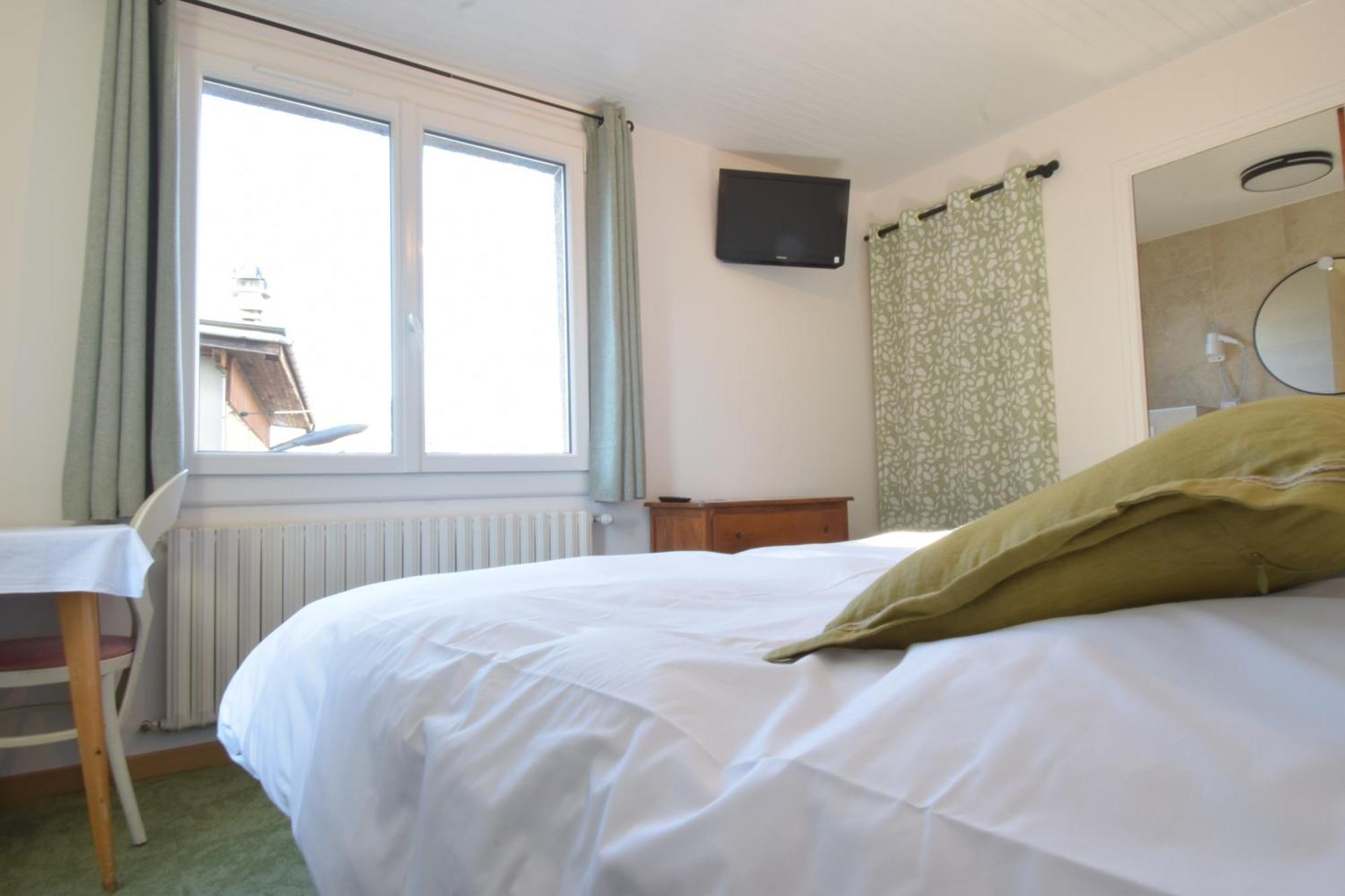 Hotel Les Chenets Saint-Julien-en-Champsaur Экстерьер фото